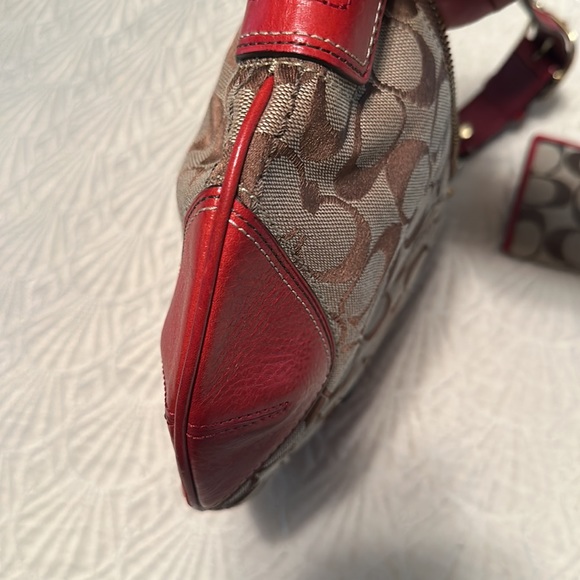Coach Signature 2pc Set Tan and Red Wallet and Shoulder Bag - Picture 3 of 14